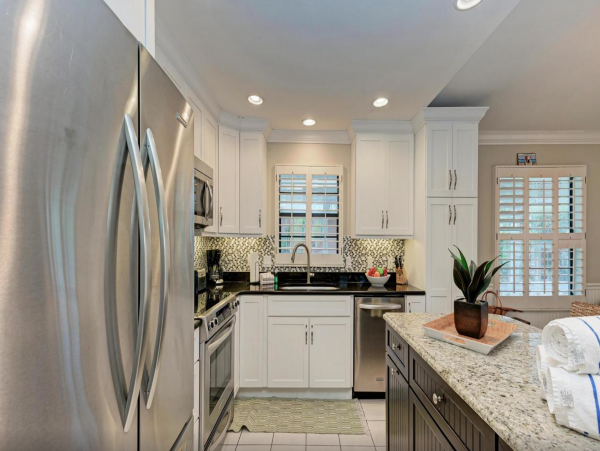 Holmes Beach Vacation Rental with Heated Pool & Spa – Steps to Gulf